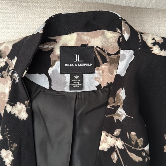 Dressy blazer - Picture 2 of 2